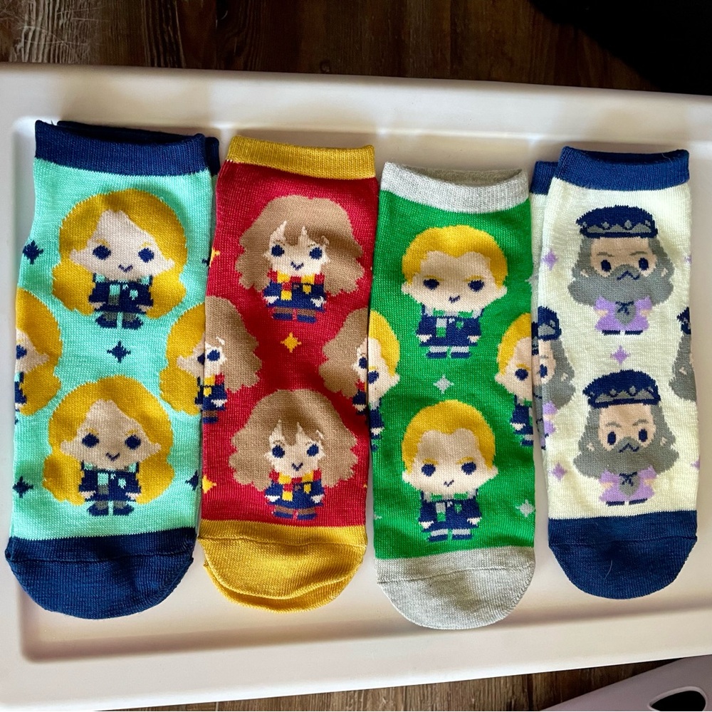 (15) Harry Potter Sock Set - Picture 6 of 7
